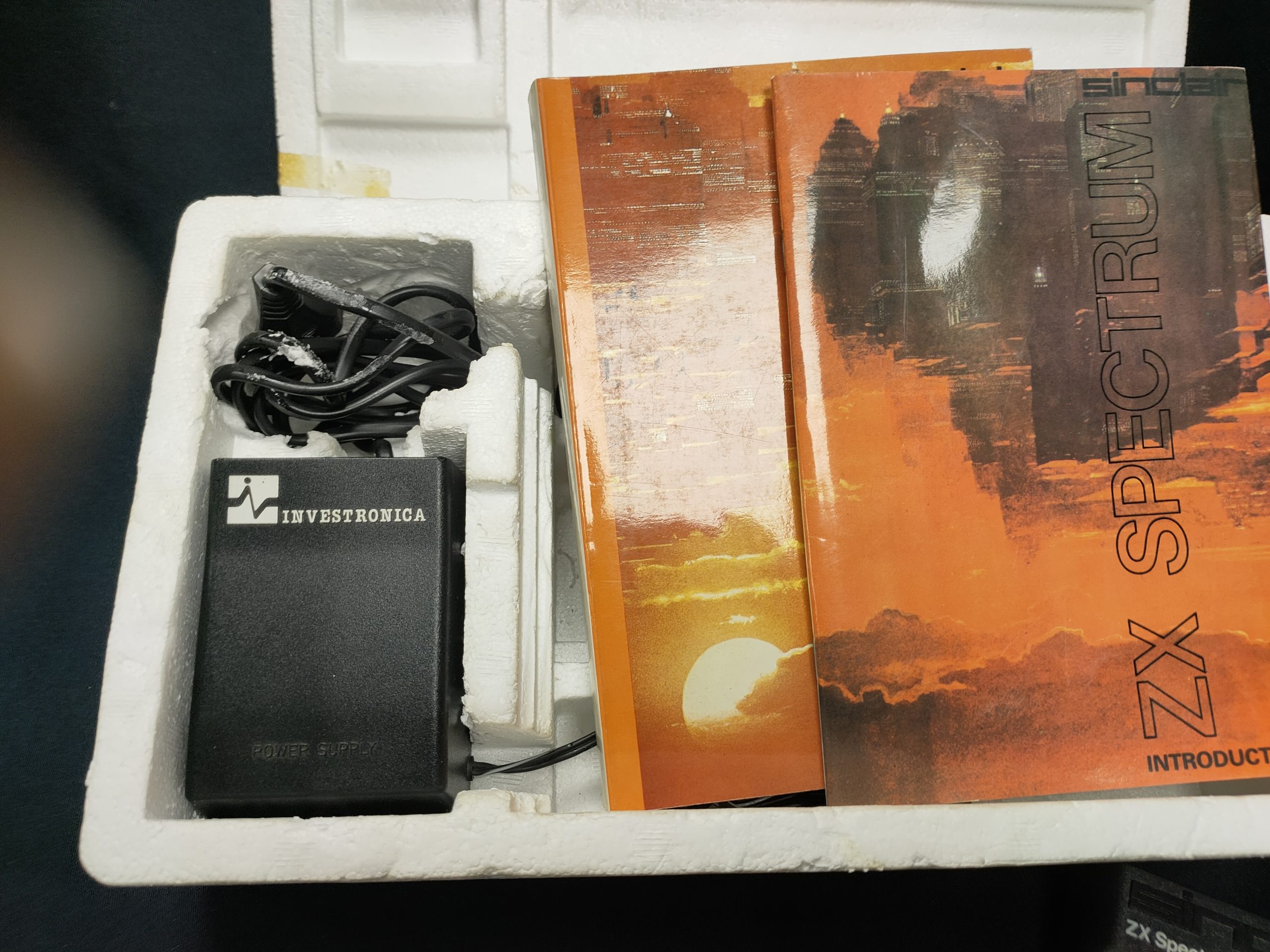 Sinclair ZX Spectrum 48k by Investronica